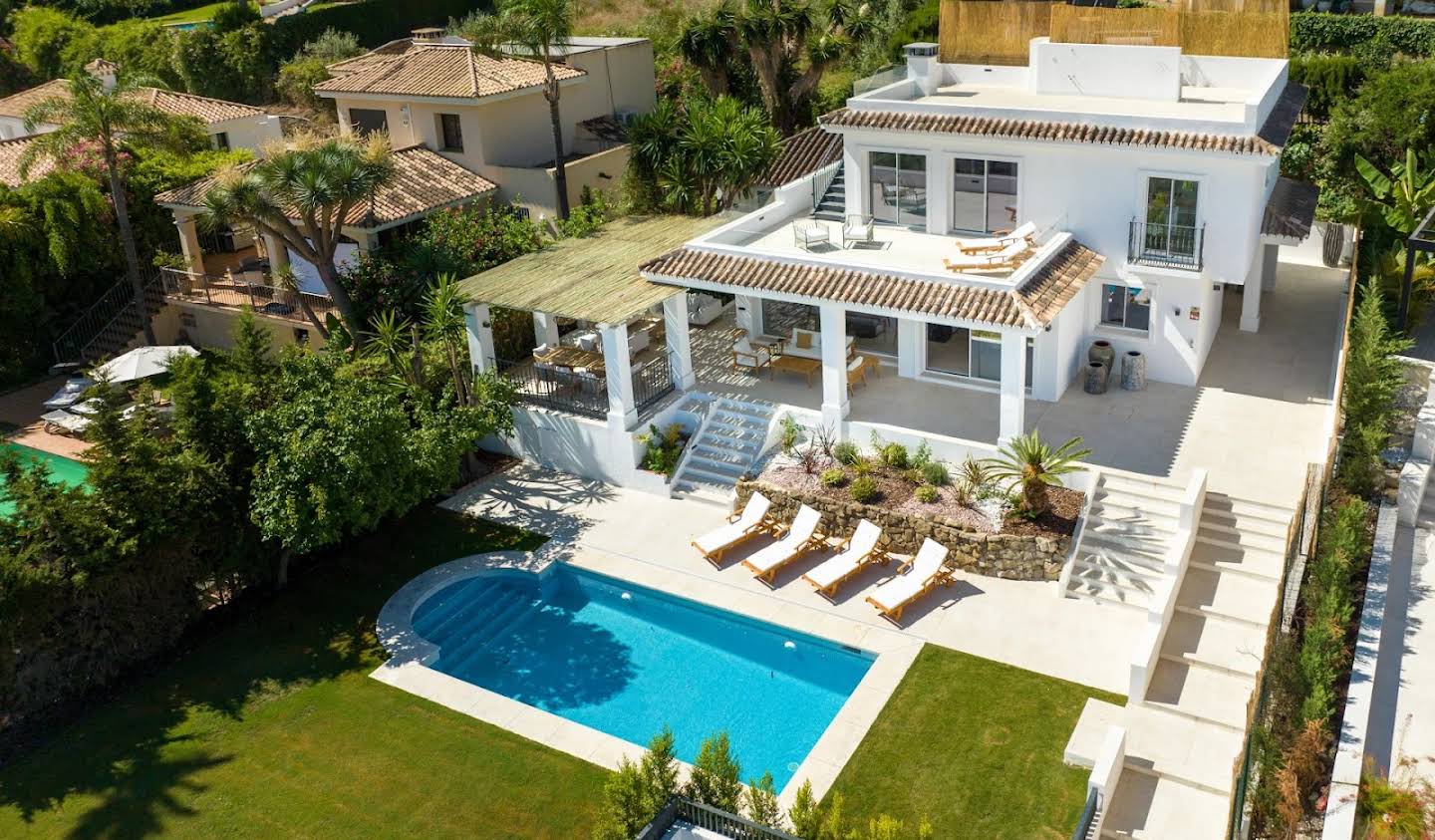 Villa with pool and garden Marbella