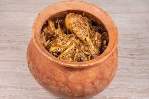 Desi Special Matka Ahuna Chicken