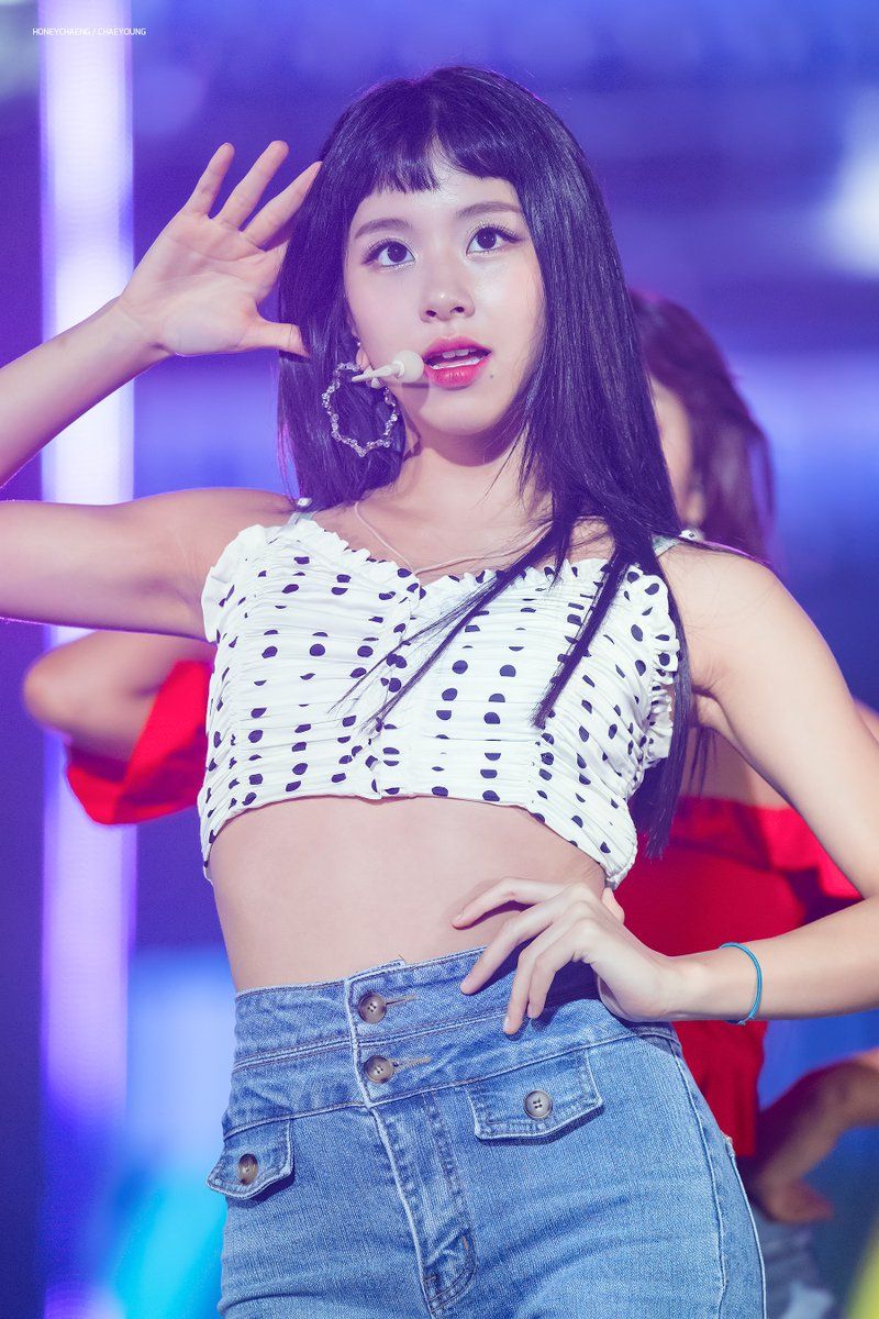 10+ Times TWICE’s Chaeyoung Was A Whole Stunner In Her Stage Outfits ...