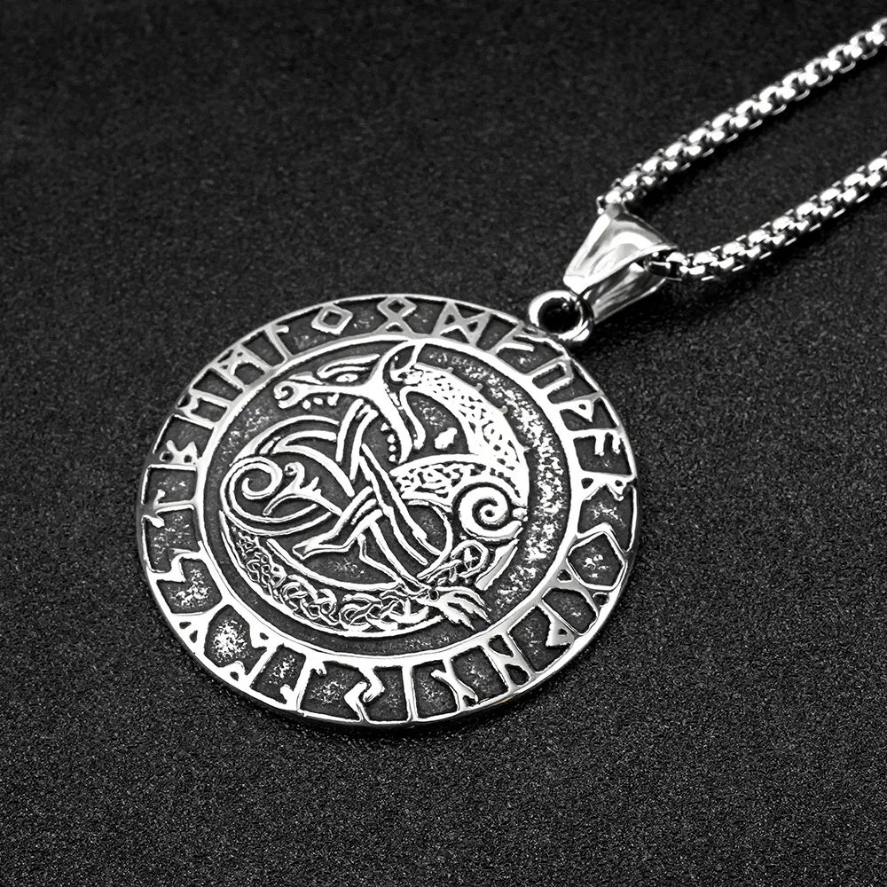 Title 3, Collar con colgante para hombre de acero titani...