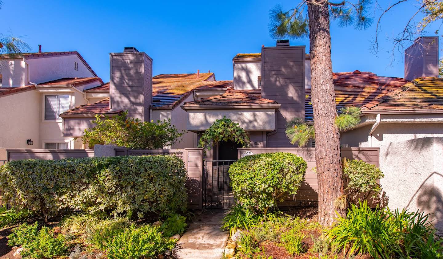 House with pool Westlake Village