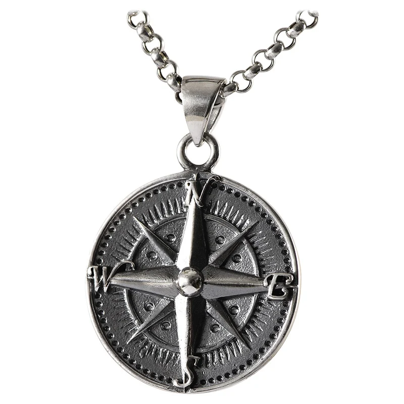 Pendentif boussole rond argenté vintage vieilli. Exquis, pour vous guider avec style et élégance, un accessoire unique et intemporel.