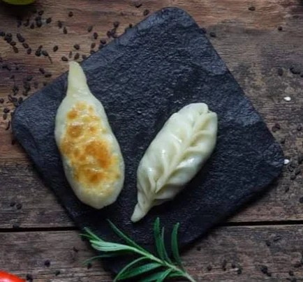 Himalayan Veg Momo Pan Fried [ 8 Pieces ]