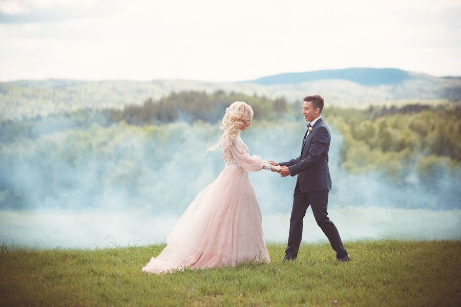 Fotógrafo de casamento Vladimir Rachinskiy (vrach). Foto de 17 de julho 2017