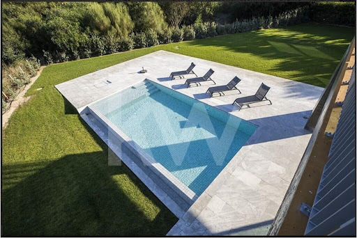 Maison avec piscine 2
