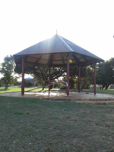 Fountainbleu Vista Gazebo