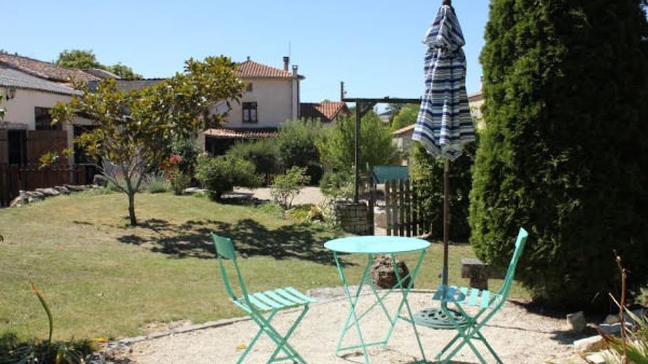 Vente maison   à Souvigne (16240), 501 380 €