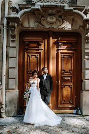 Fotógrafo de casamento Evgeniy Merkulov (paparazzi48). Foto de 14 de outubro 2019