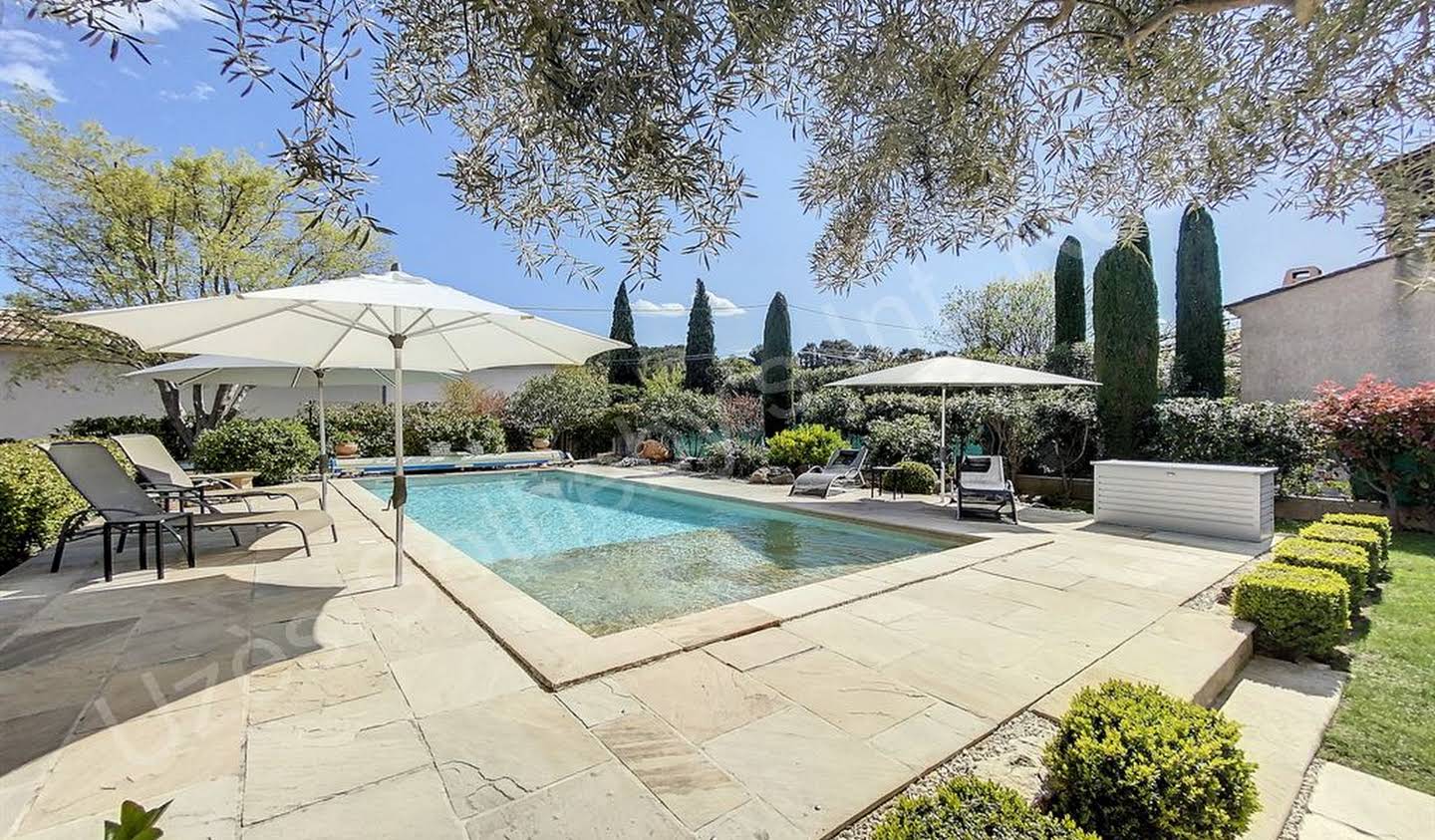 House with pool and garden Uzès