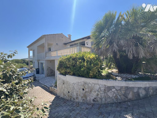 Villa with terrace 4