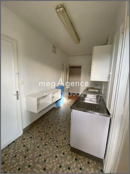 Vente appartement 4 pièces 72 m² à Vimoutiers (61120), 88 000 €