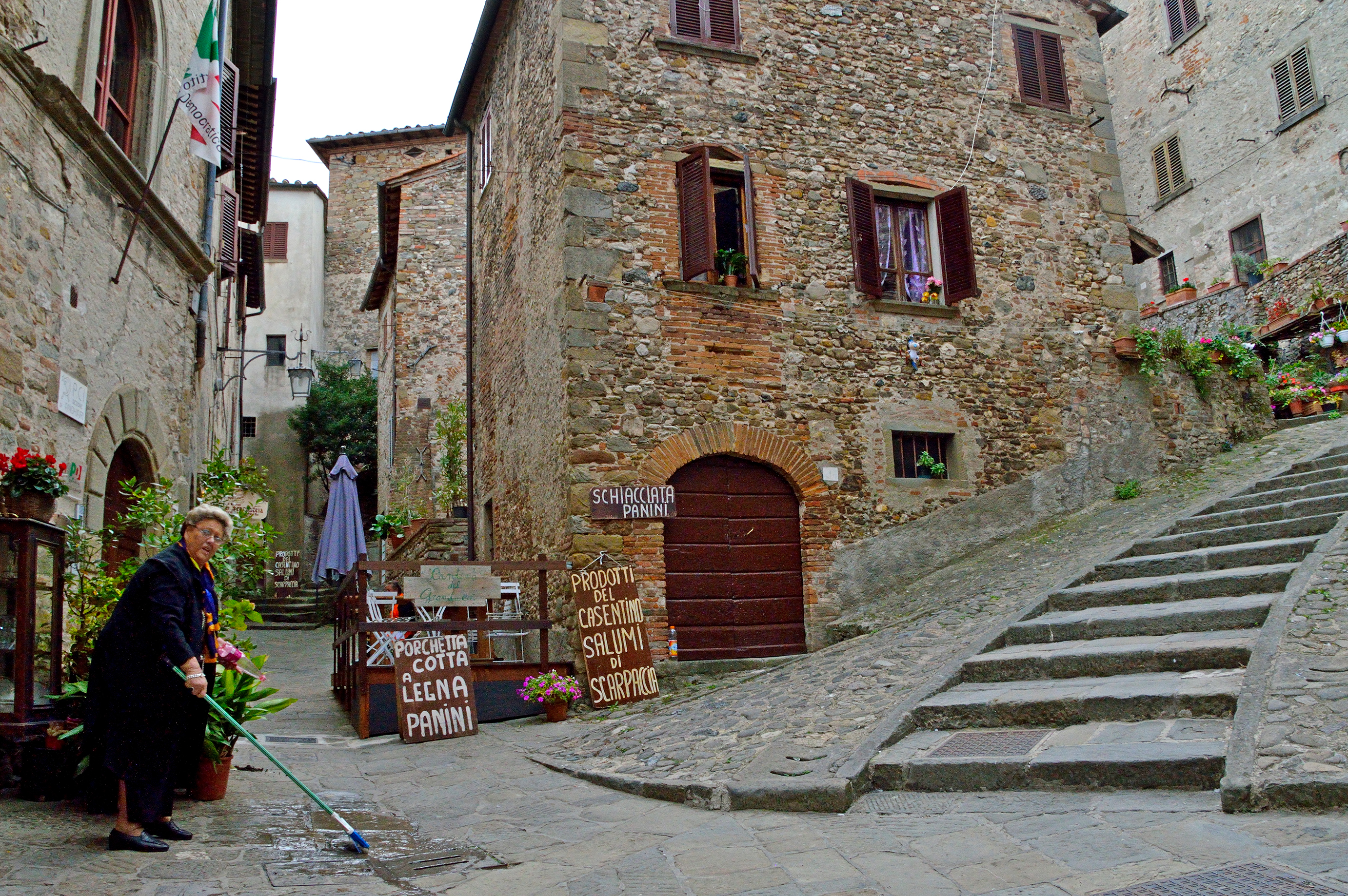 Dislivelli del borgo di stefano_angeli