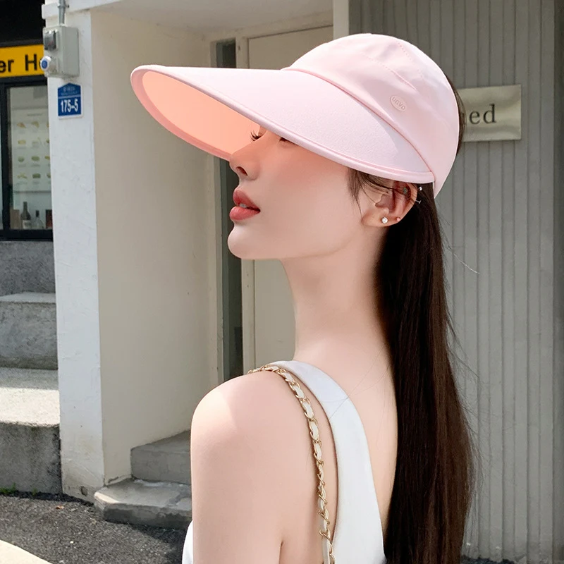 Chapeau de soleil minimaliste de couleur unie