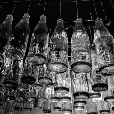 CONSAPEVOLEZZA. 
  #bottle #air #installazione #oman #expomilano2015 #vscoexpo #blackandwhite #atmosphere #love #bestoftheday #tagforlikes #amazing #pics #travel #traveller #wanderlust #aroundthecorner #tourist #photographer #photooftheday #blacknwhite #f di nadiacomincioli