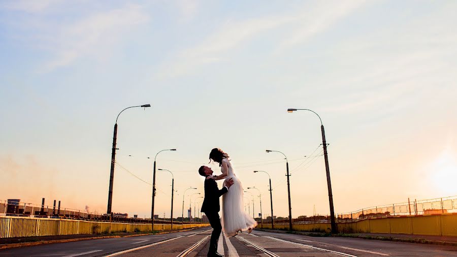 Fotógrafo de casamento Burtila Bogdan (burtilabogdan). Foto de 17 de janeiro 2018