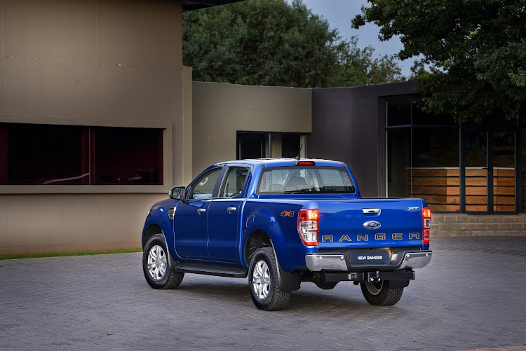 The Ranger XLT uses a single-turbo engine with outputs of 132kW and 420Nm. A new EZ lift tailgate requires 70% less lift force to close.