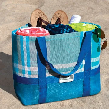 how-to-pack-for-a-beach-day-beach-bag