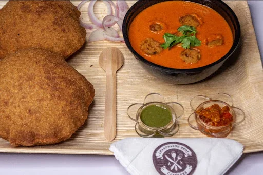 Bedmi Puri With Rajasthani Gatte Ki Subji