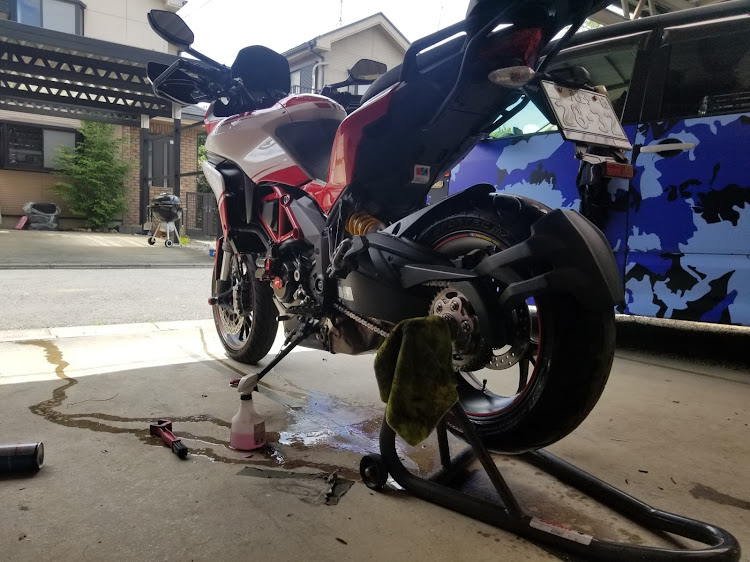 samurai374さんが投稿したJOA フェスティバル、ヒロサワシティー・コールマン、ピクニックテーブル修理・恐るべしリベットマシーン・ジムニーステアリング遊び調整・Ducat チェーンメンテナンスに関するカスタム事例の投稿画像14枚目