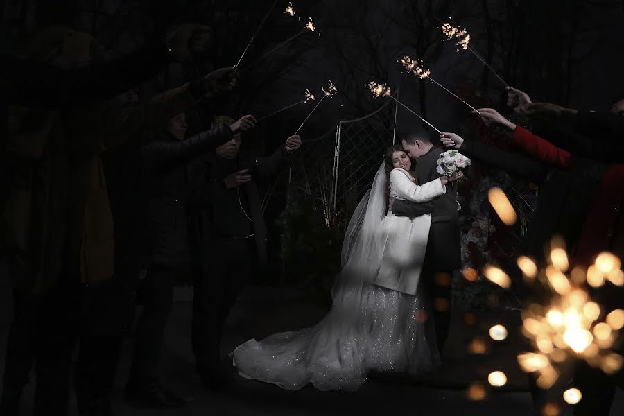 Fotografo di matrimoni Ksenya Andrushko (andrushkoksenia). Foto del 15 marzo 2020