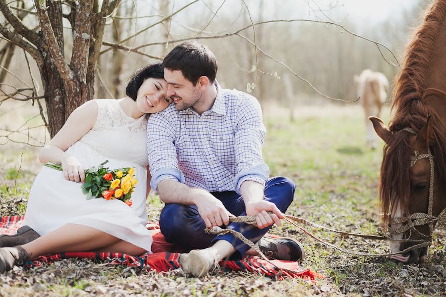Nhiếp ảnh gia ảnh cưới Katerina Zhilcova (zhiltsova). Ảnh của 26 tháng 5 2014