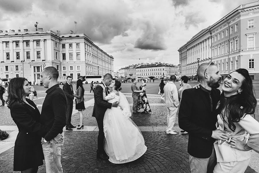 Fotograful de nuntă Aleksandr Zotov (aleksandrzotov). Fotografia din 15 august 2019