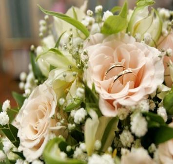 C:\Users\Сергій\Desktop\Новая папка (2)\Wedding-bouquet.jpg