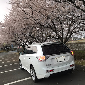 アウトランダーPHEV GG2W