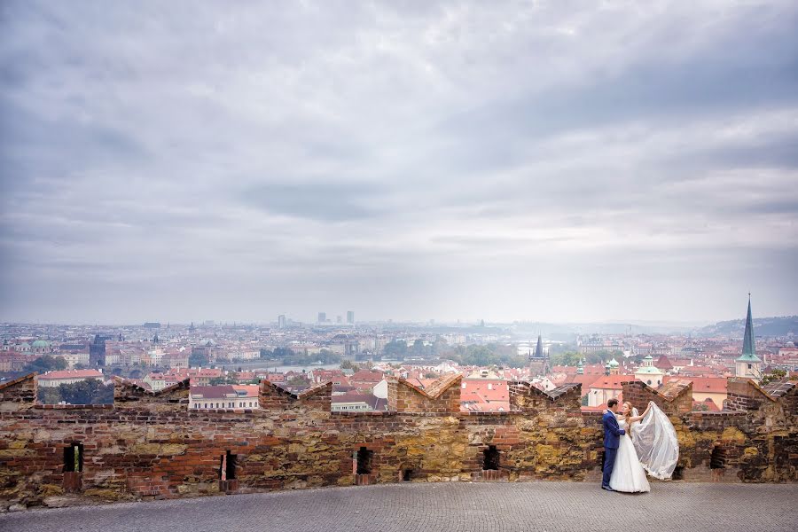 Wedding photographer Roman Lutkov (romanlutkov). Photo of 1 May 2015