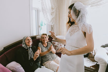 Fotógrafo de casamento Emre Nesli (emrenesli). Foto de 12 de março 2019