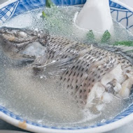 以馬內利鮮魚湯