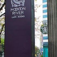 Moooon River Cafe & Books