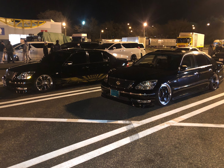 セルシオのオフ会・MT・京相一家・コラボ・オールジャンルに関するカスタム事例の投稿画像1枚目