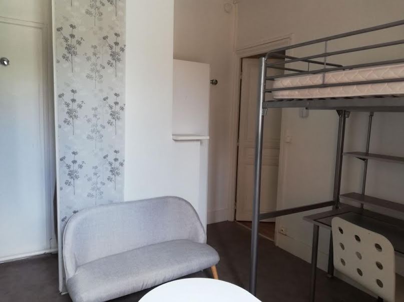 Location meublée appartement 1 pièce 15 m² à Amiens (80000), 450 €