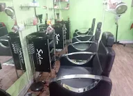 Lucky Gants Beauty Parlour photo 2