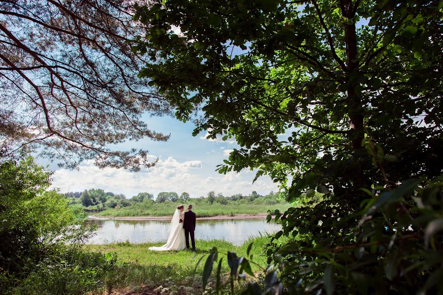 Fotógrafo de casamento Vladimir Tincevickiy (faustus). Foto de 14 de agosto 2017