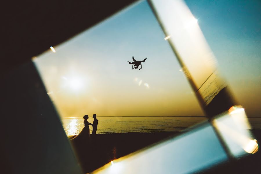 Fotógrafo de casamento Denis Kalinkin (deniskalinkin). Foto de 1 de maio 2019