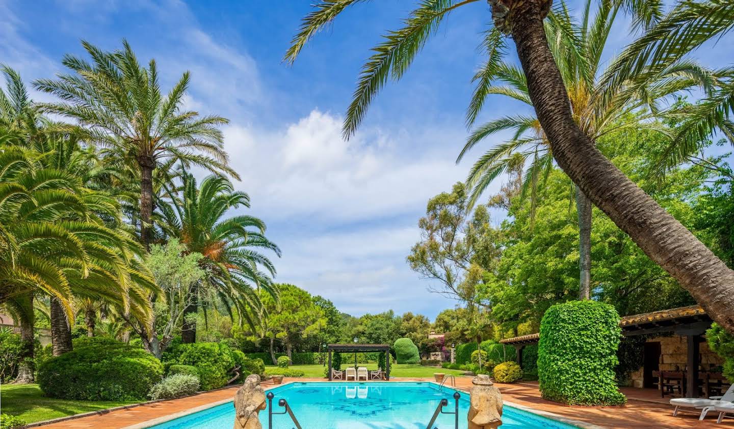 House with pool and garden Palma