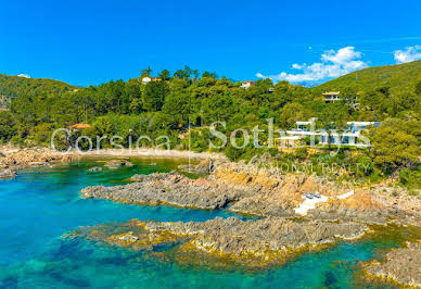 Seaside villa with pool 3