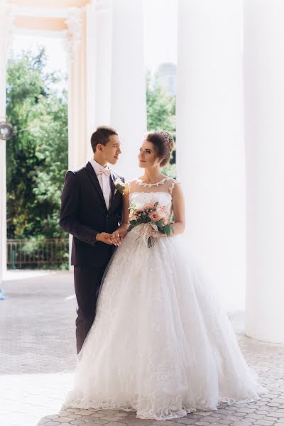 Fotógrafo de casamento Natalya Trofimova (trofimovafoto58). Foto de 27 de março 2018