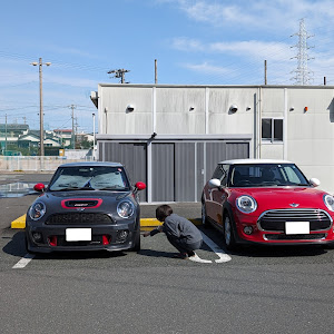 ミニ ハッチバック JCW