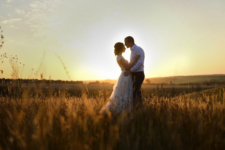 Fotograful de nuntă Olga Melikhova (olgamelikhova). Fotografia din 23 martie 2018