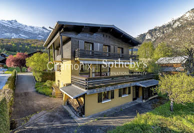 Maison avec terrasse 1