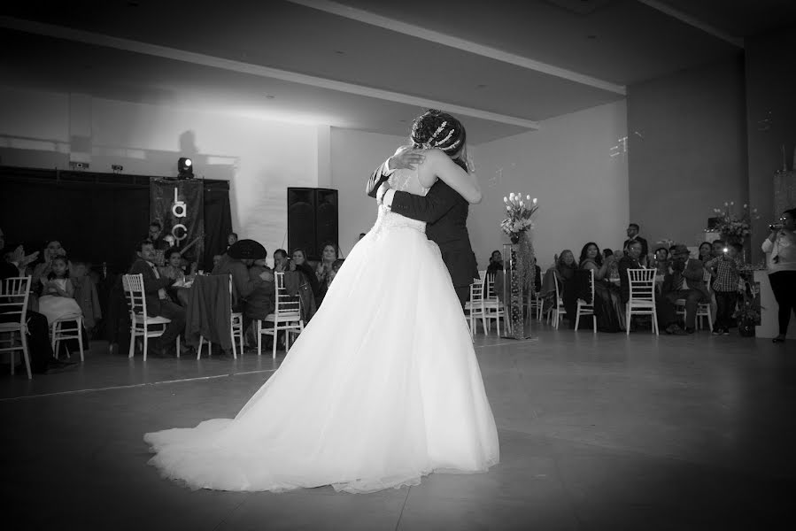 Fotografo di matrimoni Carlo Roman (carlo). Foto del 19 aprile 2017