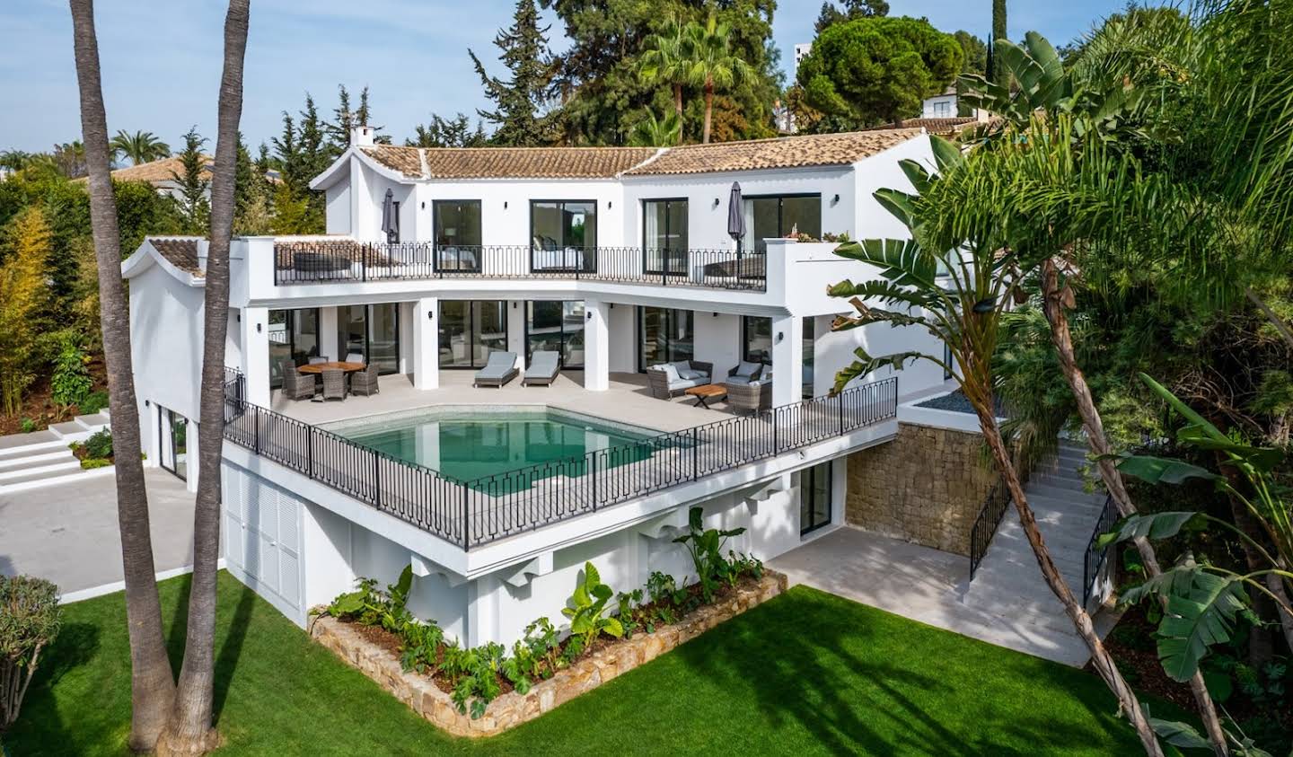 Villa with pool and terrace Estepona