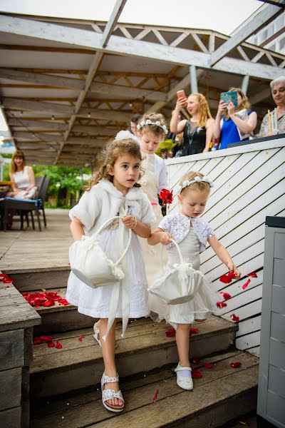 Fotógrafo de casamento Petko Momchilov (petkomomchilov). Foto de 8 de março 2018