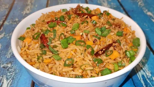 Veg Schezwan Chilli Garlic Rice [Serves 2]