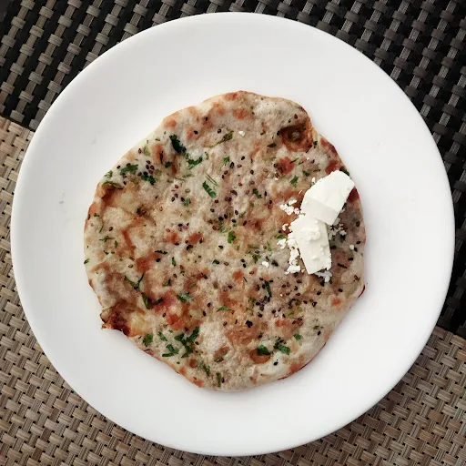 Paneer Stuffed Kulcha