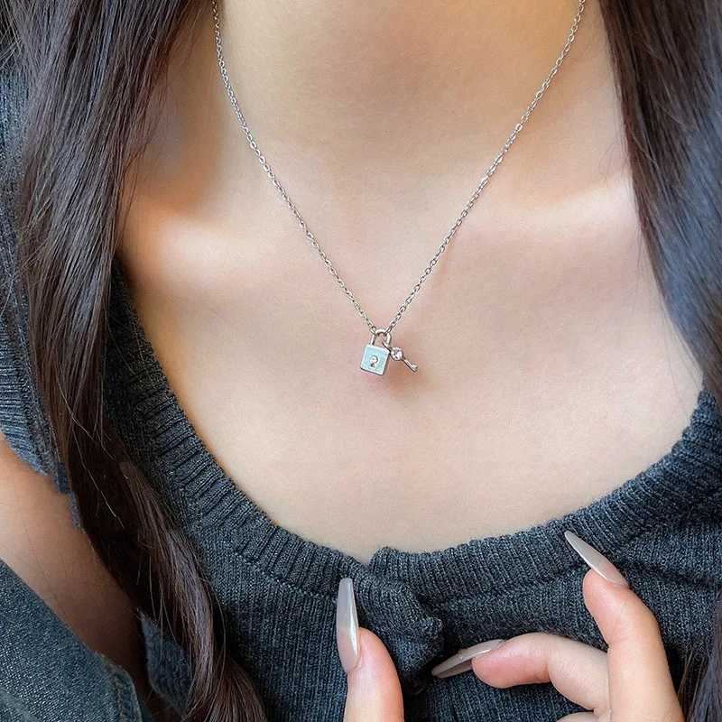 Title 2, Collier pour femme en acier titane argenté avec...