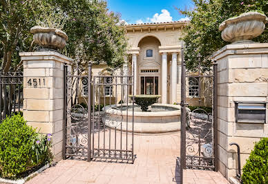 House with pool and garden 3